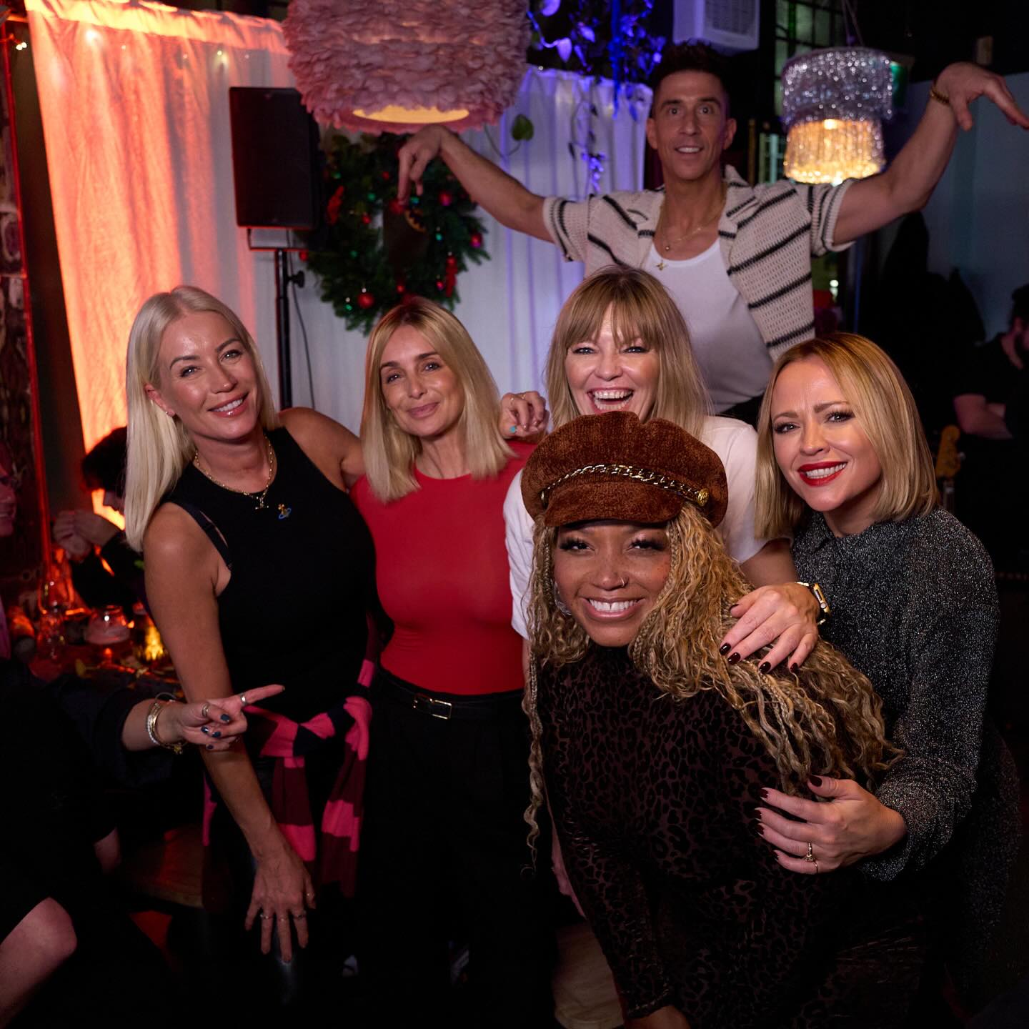 GalleryAloud-009.jpg GalleryAloud-009.jpg