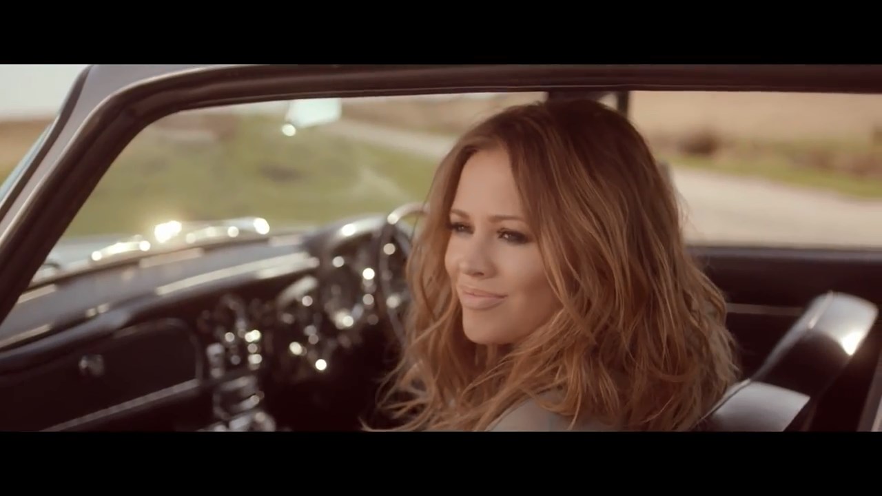 Alistair_Griffin_featuring_Kimberley_Walsh_-_The_Road_28Official_Video29_mp4_snapshot_02_31_5B2016_05_06_19_58_115D.jpg