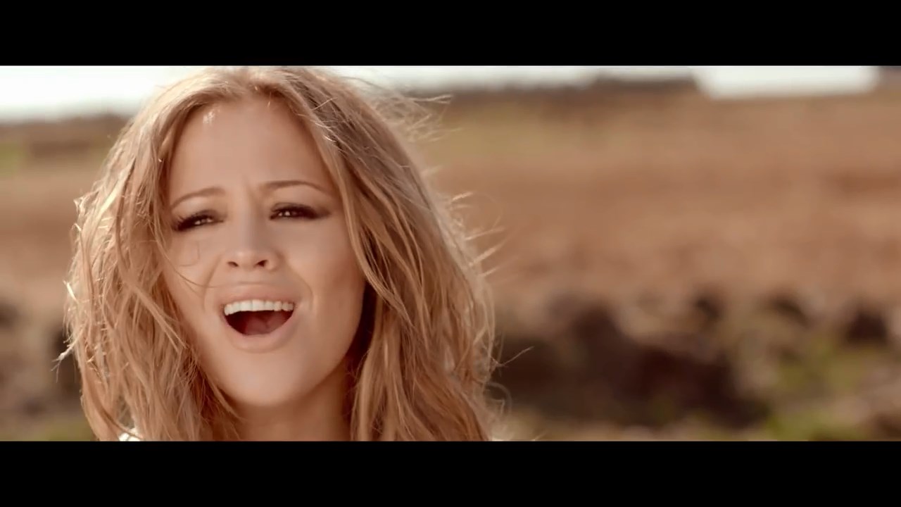 Alistair_Griffin_featuring_Kimberley_Walsh_-_The_Road_28Official_Video29_mp4_snapshot_02_35_5B2016_05_06_19_58_235D.jpg