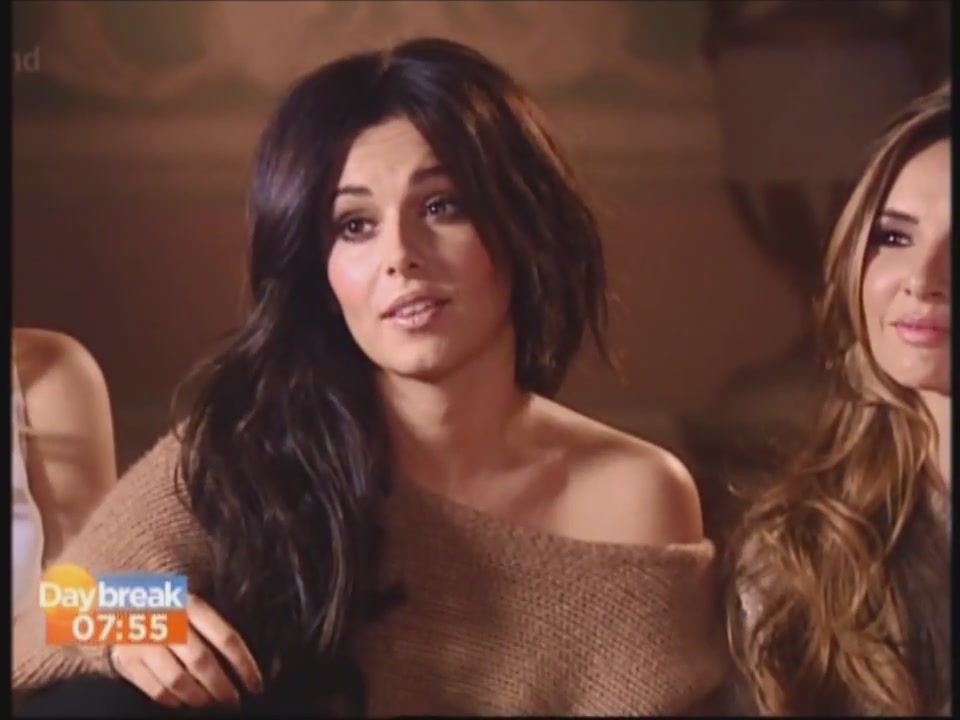 Girls_Aloud_-_Beautiful_Cause_You_Love_Me_28Behind_The_Scenes___Interview_On_Daybreak29_mp40124.jpg