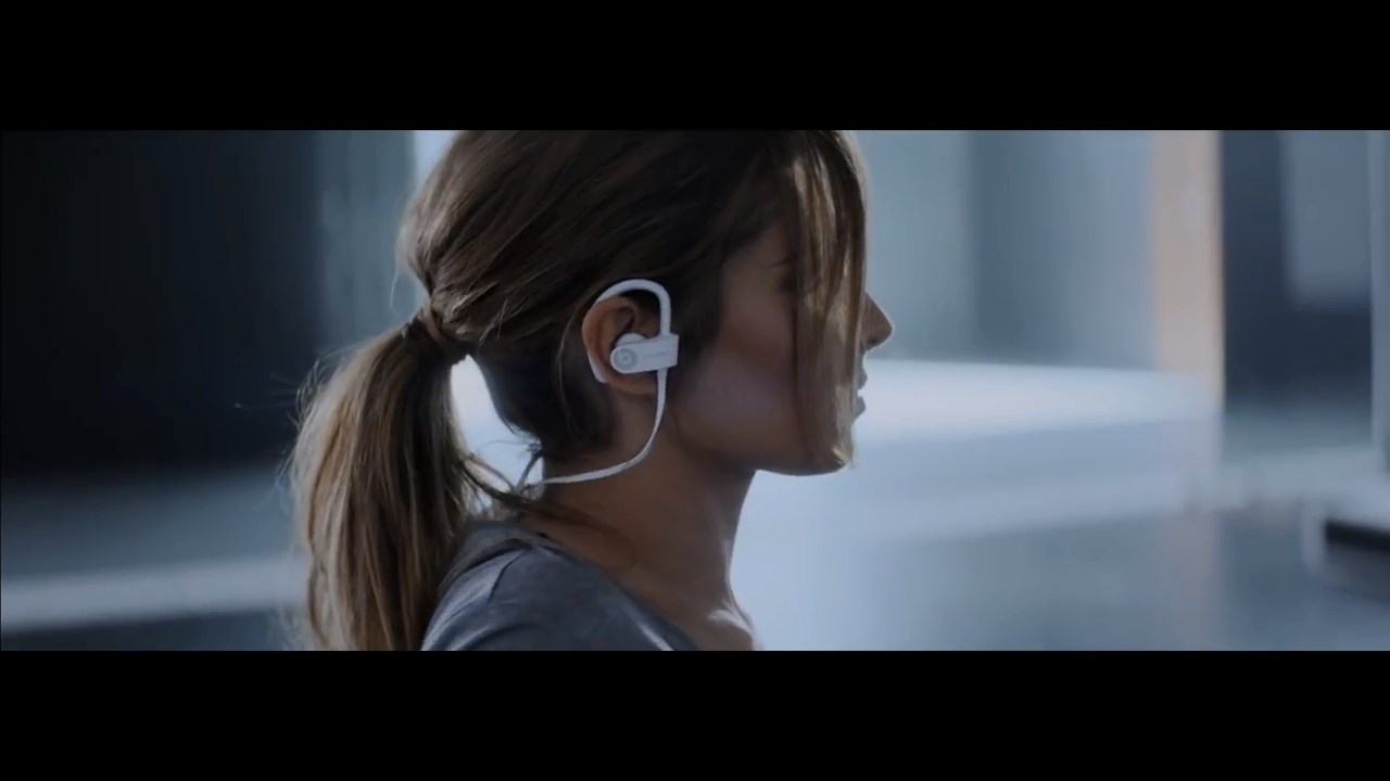 Cheryl___Beats_present__Fight_On__from_the_new_album_Only_Human_-_Beats_by_Dre_mp4_snapshot_00_41_5B2016_05_06_14_09_485D.jpg