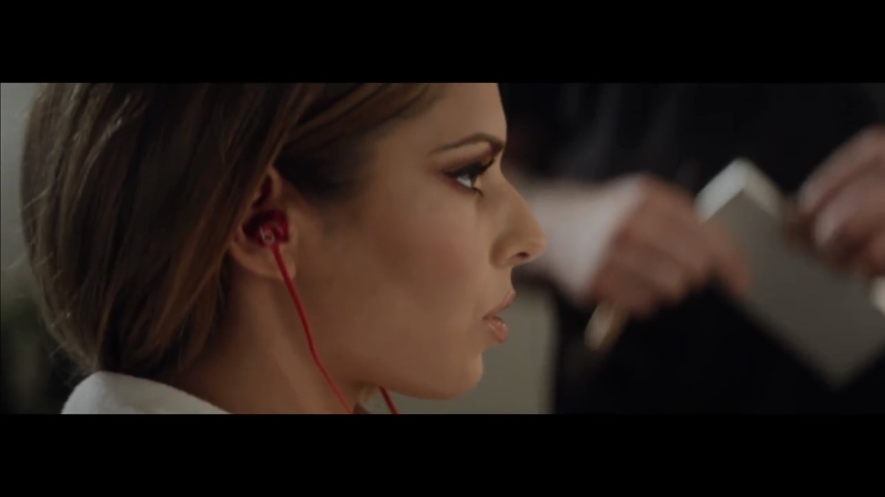 Cheryl___Beats_present__Fight_On__from_the_new_album_Only_Human_-_Beats_by_Dre_mp4_snapshot_01_05_5B2016_05_06_14_10_115D.jpg