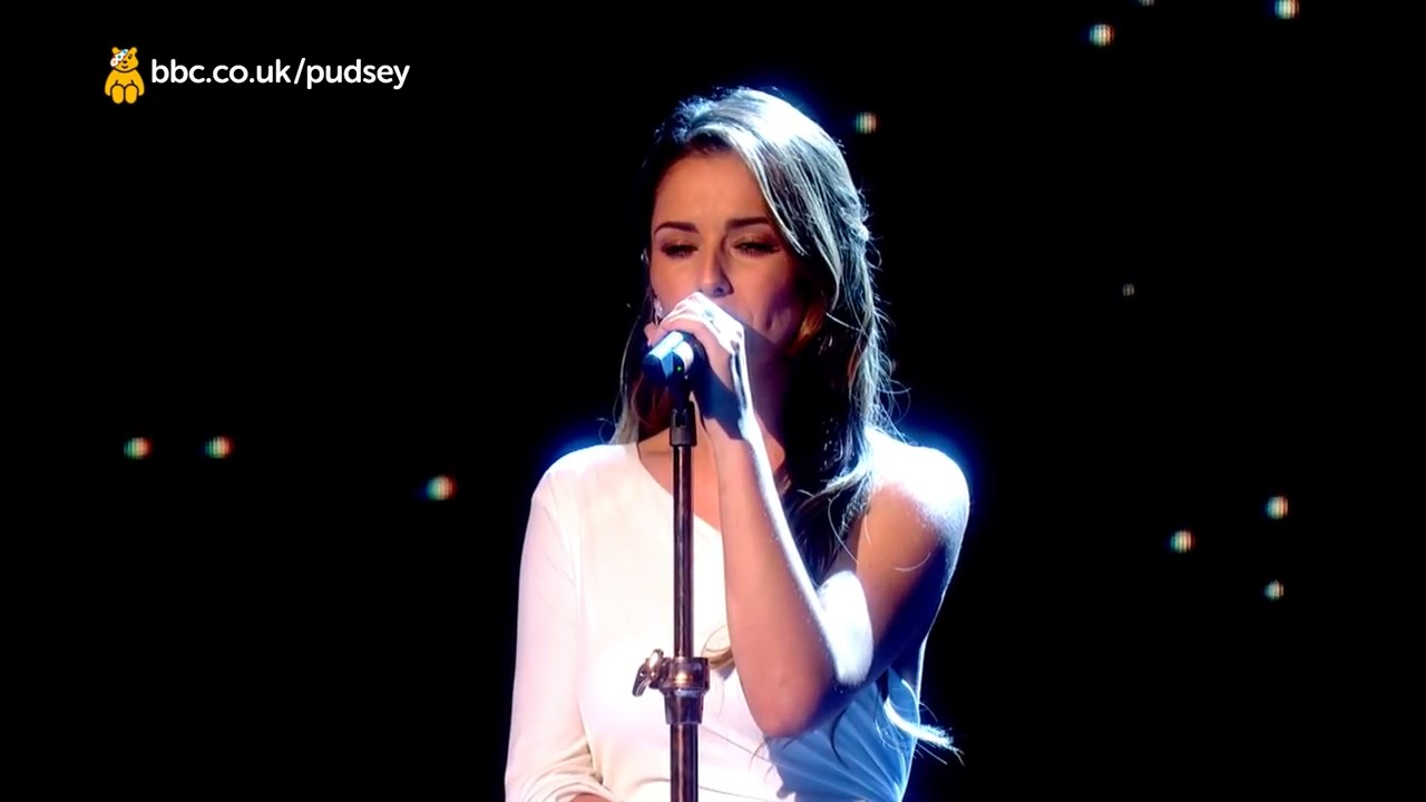 Cheryl_performs__Only_Human__for_BBC_Children_in_Need_s_Appeal_Show_2014_mp4_snapshot_01_19_5B2016_05_06_20_54_475D.jpg