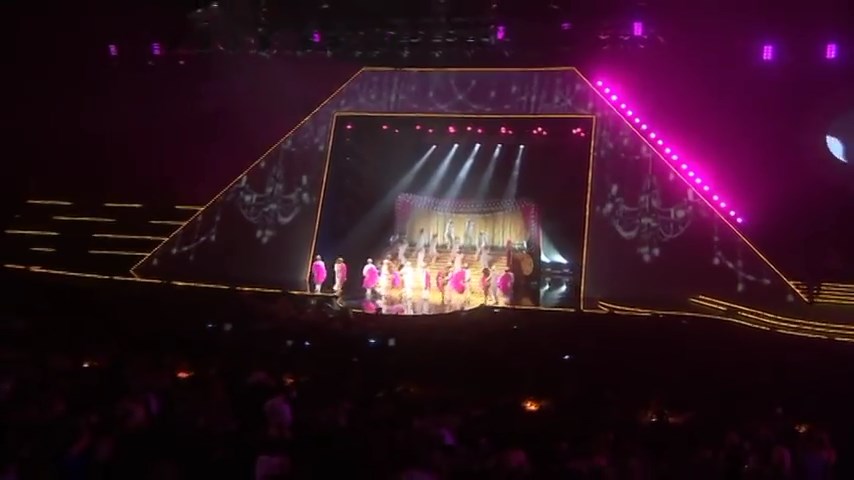 Girls_Aloud_-_The_Promise_28Live_at_The_BRIT_Awards2C_200929_mp4_snapshot_02_12_5B2016_05_06_11_51_375D.jpg