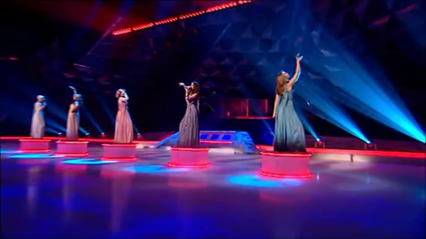 Girls_Aloud_-_Untouchable_28Live_Performance_-_Dancing_On_Ice_-_15th_March_200929_HQ_mp4_snapshot_02_47_5B2016_05_06_13_00_415D.jpg