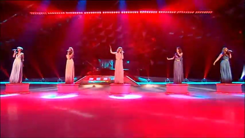 Girls_Aloud_-_Untouchable_28Live_Performance_-_Dancing_On_Ice_-_15th_March_200929_HQ_mp4_snapshot_03_17_5B2016_05_06_13_01_115D.jpg