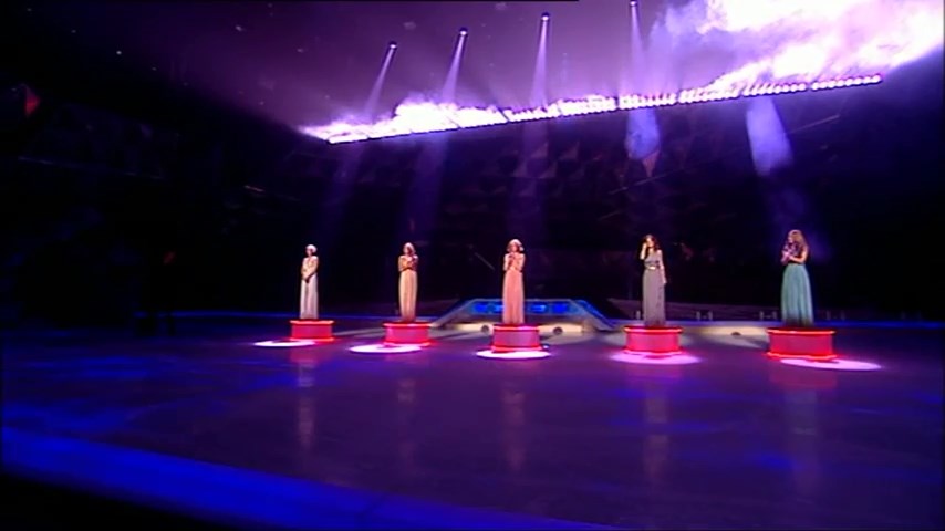 Girls_Aloud_-_Untouchable_28Live_Performance_-_Dancing_On_Ice_-_15th_March_200929_HQ_mp4_snapshot_04_09_5B2016_05_06_13_02_035D.jpg