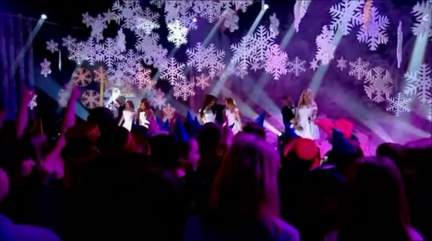 Girls_Aloud_-_Something_New_28Live_New_Year_s_Eve_Top_of_the_Pops29_mp4_snapshot_01_37_5B2016_05_06_12_49_455D.jpg