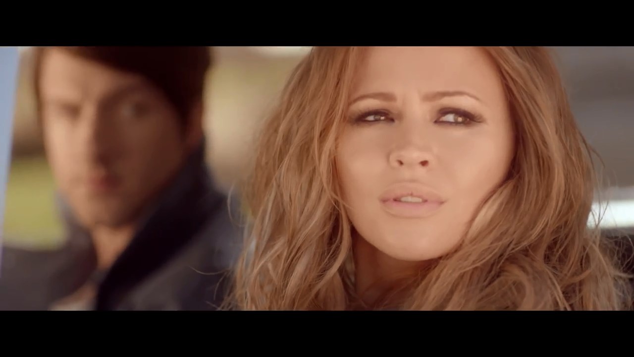 Alistair_Griffin_featuring_Kimberley_Walsh_-_The_Road_28Official_Video29_mp4_snapshot_00_18_5B2016_05_06_19_52_045D.jpg