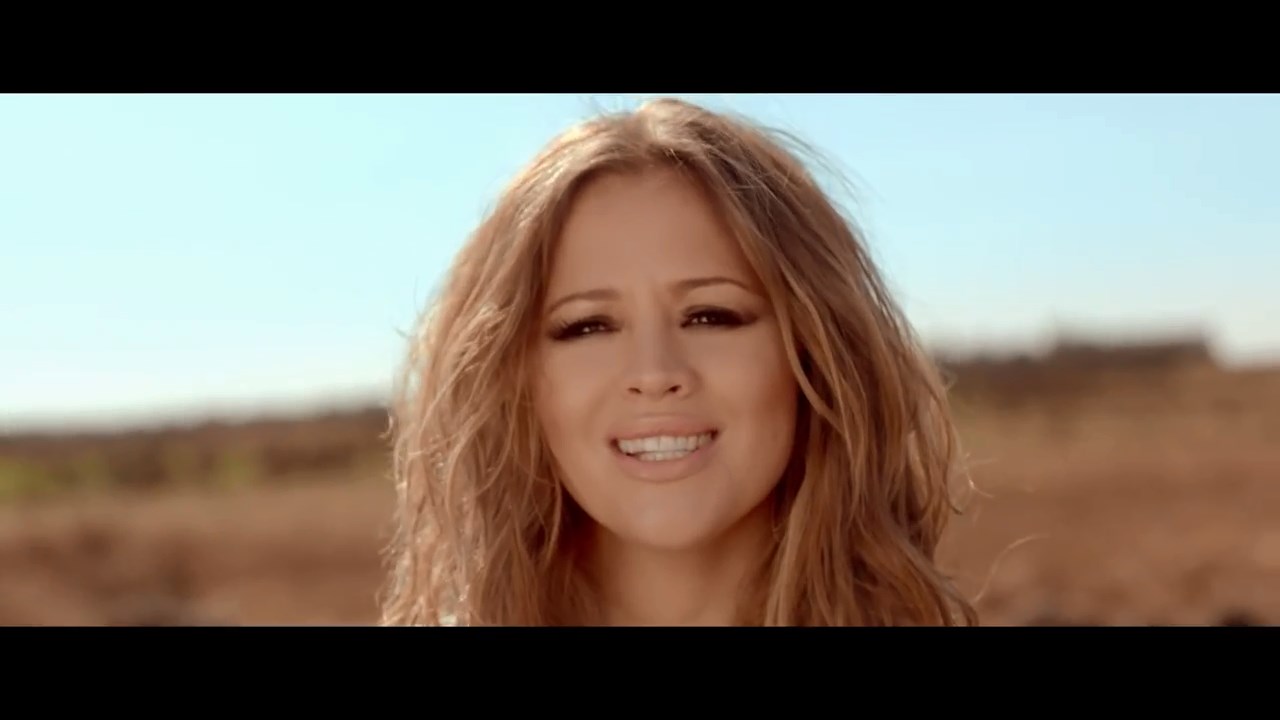 Alistair_Griffin_featuring_Kimberley_Walsh_-_The_Road_28Official_Video29_mp4_snapshot_01_13_5B2016_05_06_19_53_575D.jpg