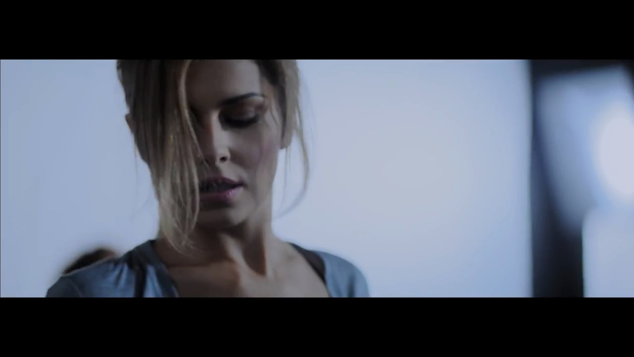 Cheryl___Beats_present__Fight_On__from_the_new_album_Only_Human_-_Beats_by_Dre_mp4_snapshot_01_18_5B2016_05_06_14_10_385D.jpg