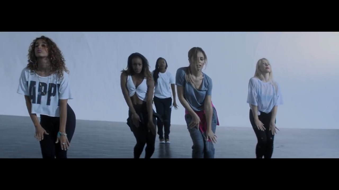Cheryl___Beats_present__Fight_On__from_the_new_album_Only_Human_-_Beats_by_Dre_mp4_snapshot_01_22_5B2016_05_06_14_10_475D.jpg