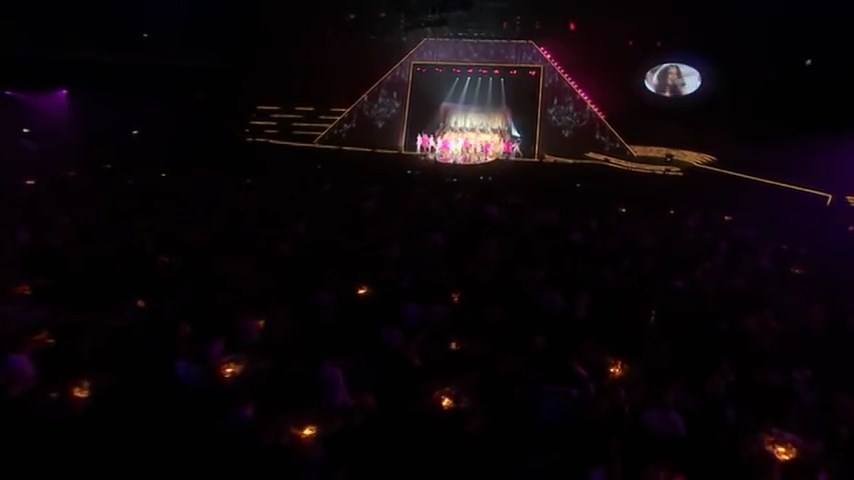 Girls_Aloud_-_The_Promise_28Live_at_The_BRIT_Awards2C_200929_mp4_snapshot_00_57_5B2016_05_06_11_48_295D.jpg